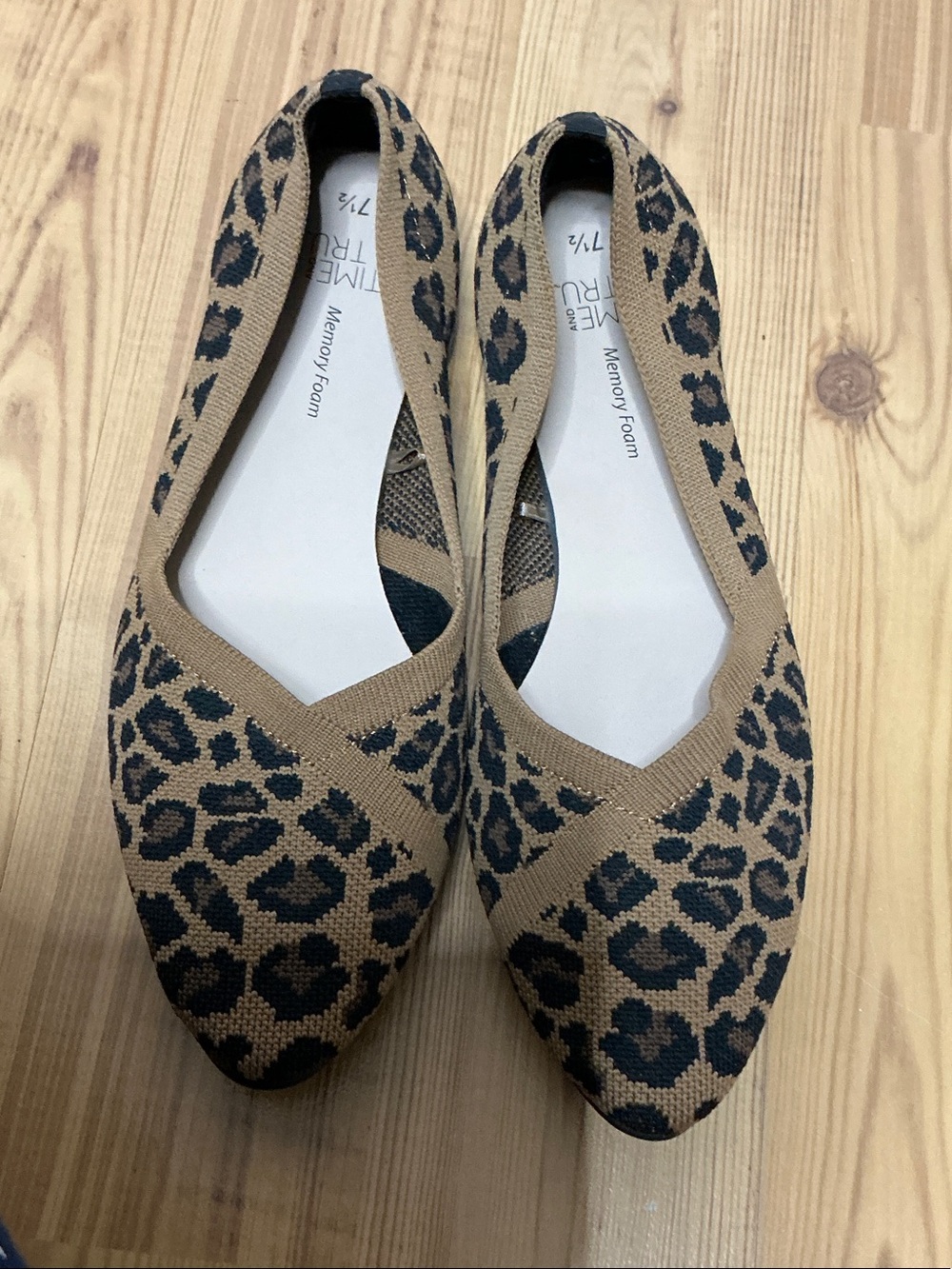 Time and Tru Women's Leopard Knit Pointed Flats - Tan/Black